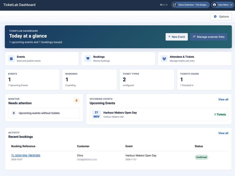 TicketLab administrator dashboard showing event and booking counts, upcoming events and recent bookings.